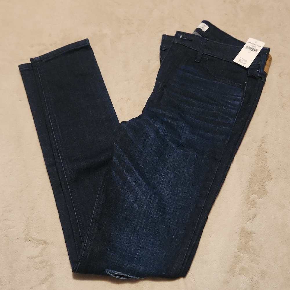 NWT Hollister high Rise Super Skinny Jeans